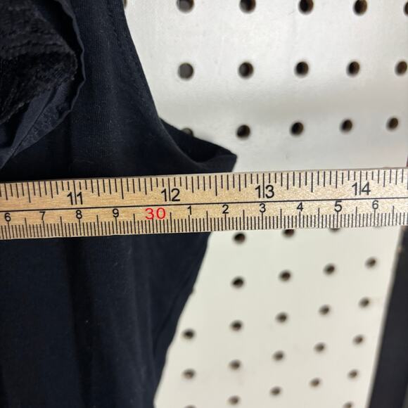 Cabi Black 3D Floral-Neck Tank Top XS — Avant-Garde Minimal - Picture 6 of 7